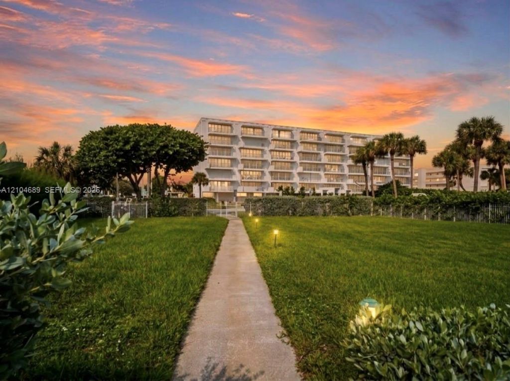 3051 S Ocean Blvd , Unit 2050, Boca Raton, FL 33432 Photo