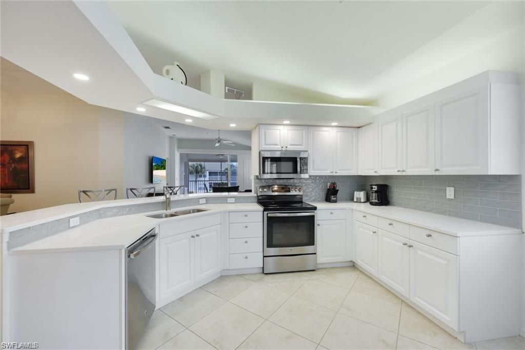 6914 Satinleaf Rd N, Unit 204, Naples, FL 34109 Photo