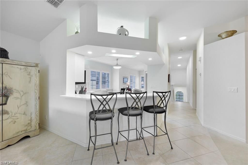 6914 Satinleaf Rd N, Unit 204, Naples, FL 34109 Photo