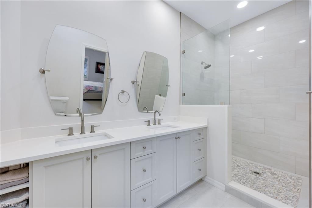 6914 Satinleaf Rd N, Unit 204, Naples, FL 34109 Photo