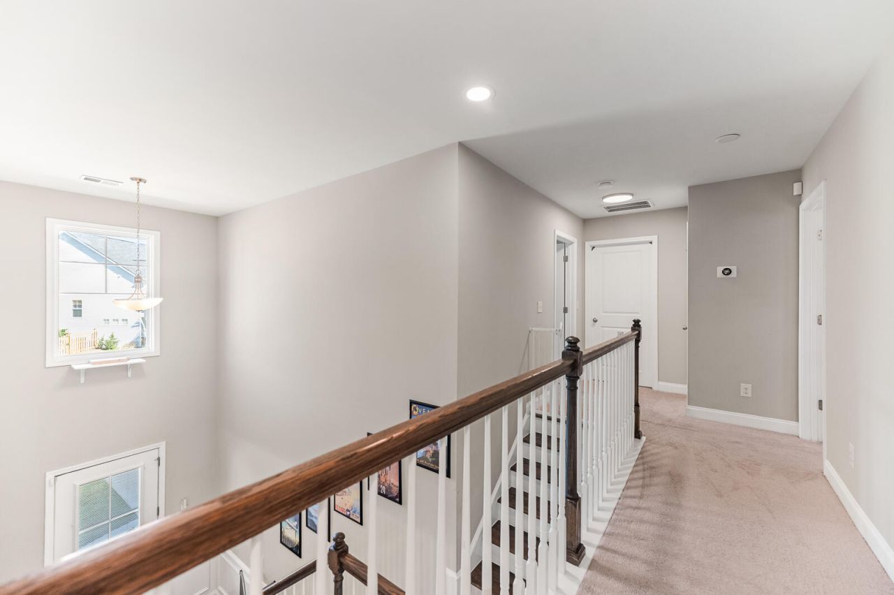 206 Yeamans Way Photo 17
