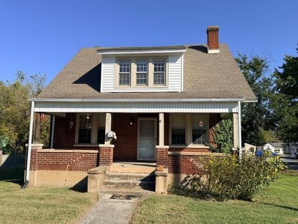 202 W Cleveland AVE, Vinton, VA 24179