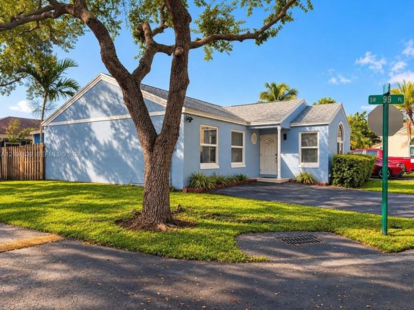 9982 SW 222nd St , Cutler Bay, FL 33190