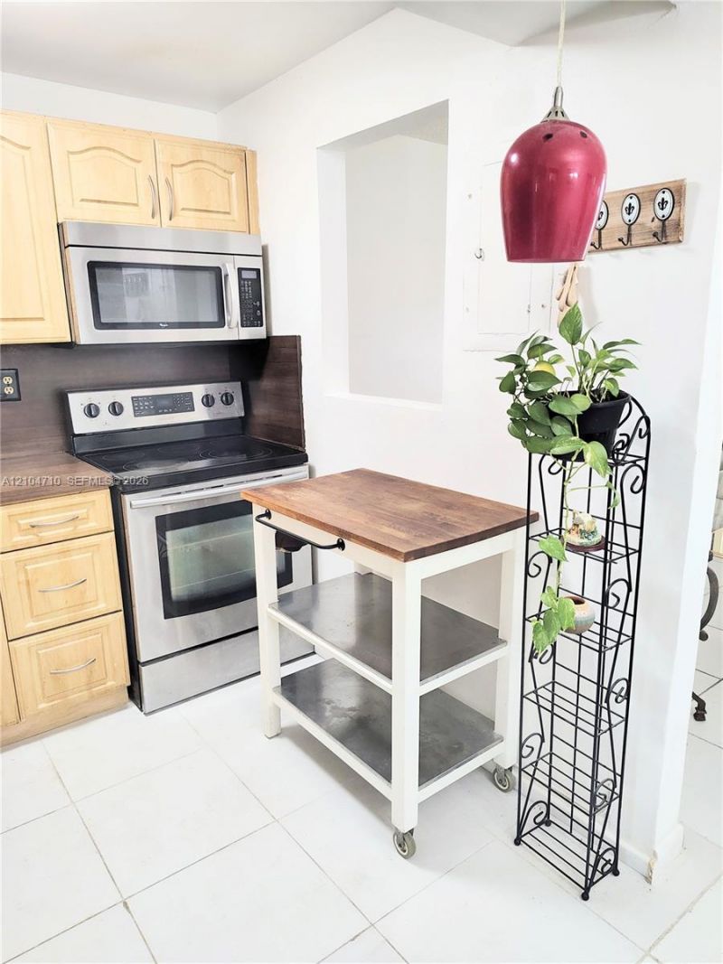 9061 Sunrise Lakes Blvd , Unit 102, Sunrise, FL 33322 Photo