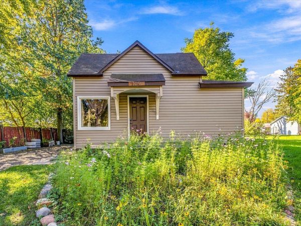 109 Norelius Street , Isanti, MN 55040