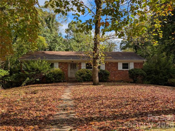25 Chateau Place , Asheville, NC 28805