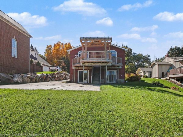 2955 Rubbins Road, Howell, Mi 48843