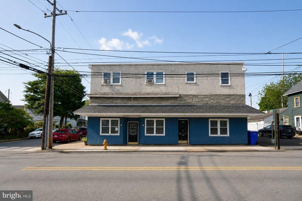 351 W 1ST AVENUE, PARKESBURG, PA 19365