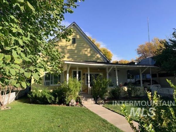220 W Cleveland Ave, Glenns Ferry, ID 83623