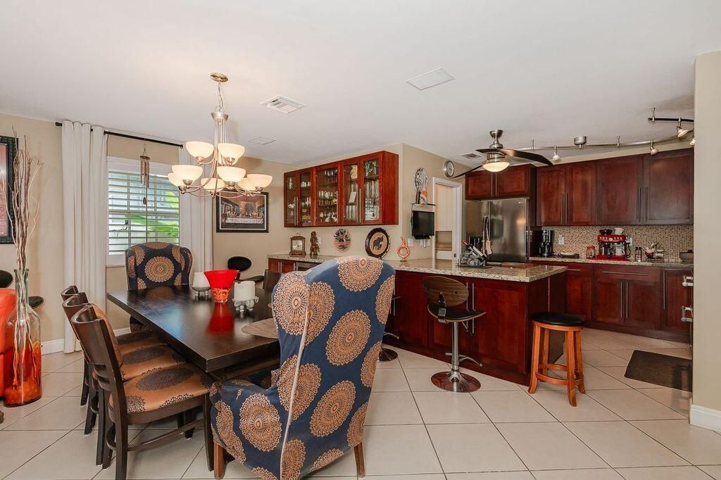 3040 NW 7th Street, Fort Lauderdale, FL 33311 Photo