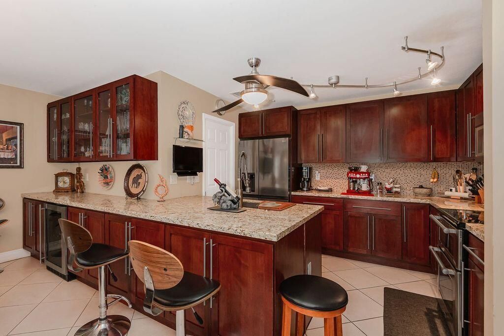 3040 NW 7th Street, Fort Lauderdale, FL 33311 Photo