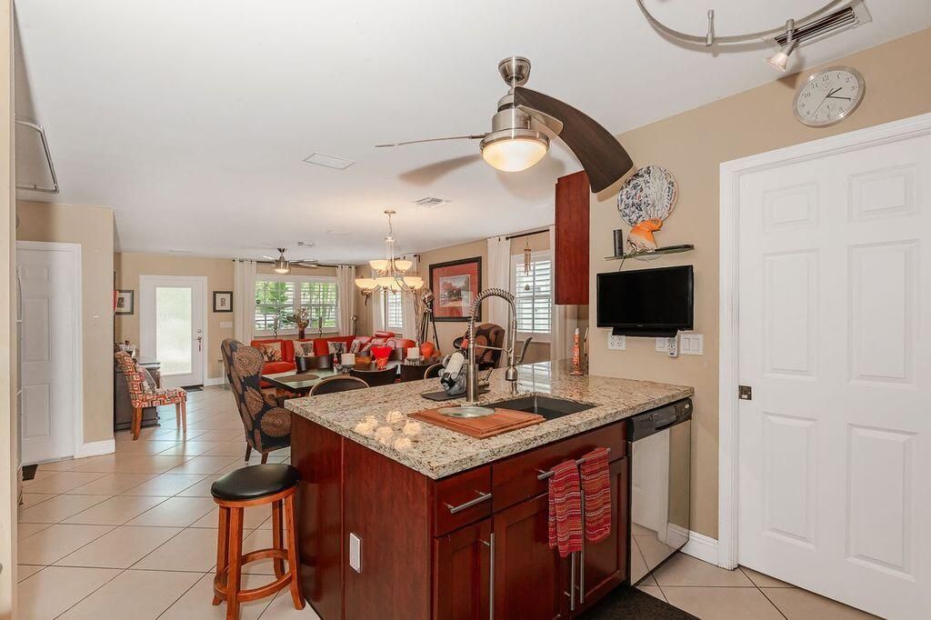 3040 NW 7th Street, Fort Lauderdale, FL 33311 Photo