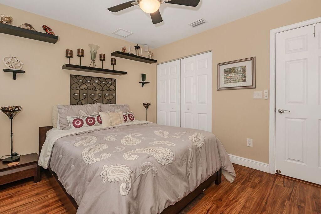 3040 NW 7th Street, Fort Lauderdale, FL 33311 Photo