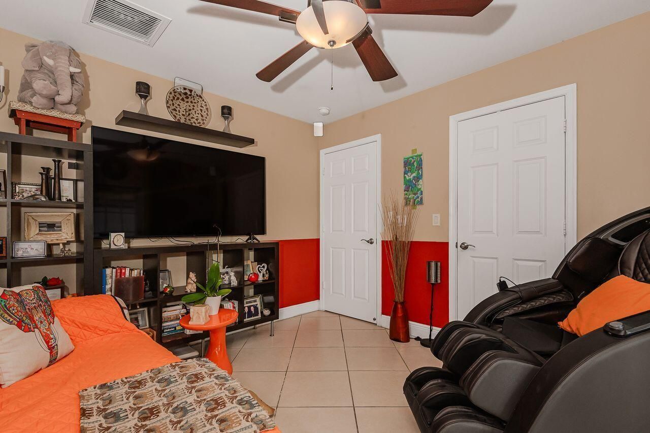 3040 NW 7th Street, Fort Lauderdale, FL 33311 Photo