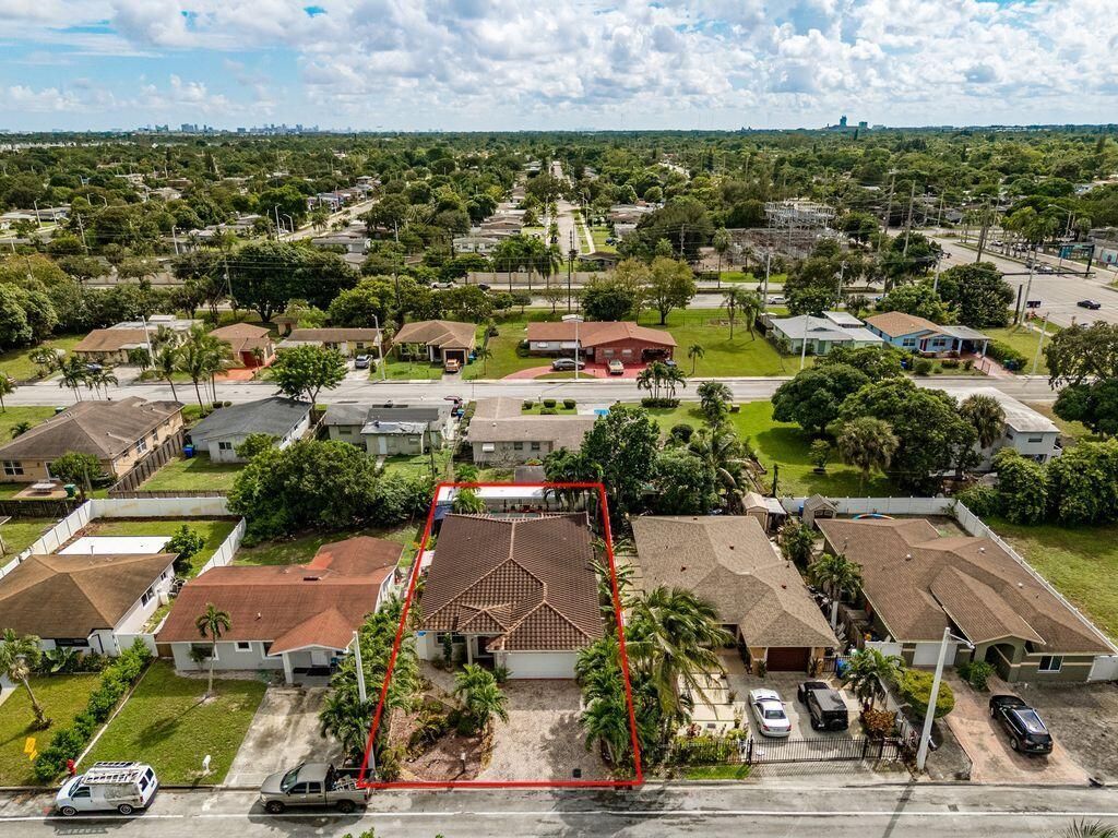 3040 NW 7th Street, Fort Lauderdale, FL 33311 Photo