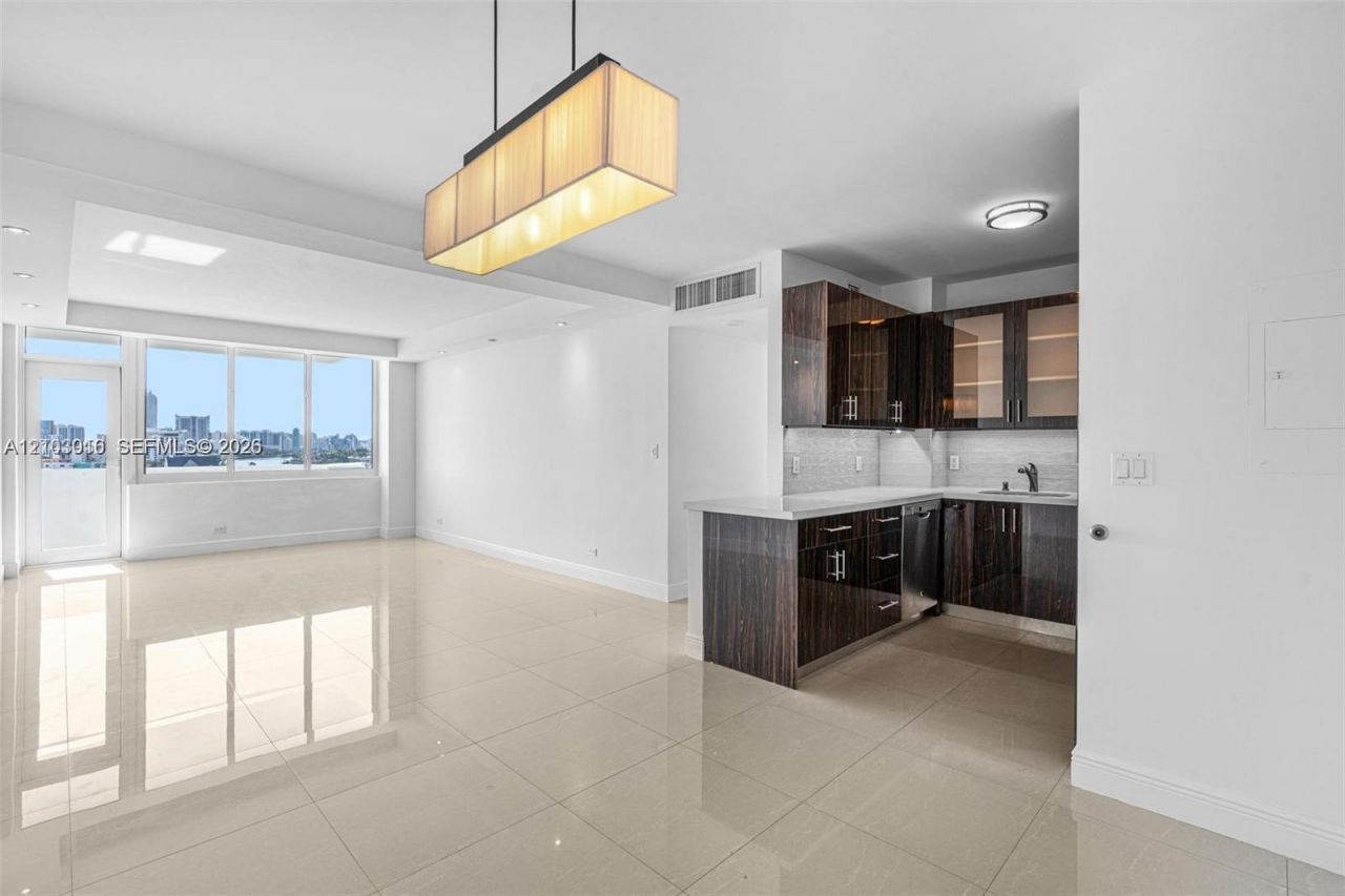 7441 Wayne Ave , Unit 10K, Miami Beach, FL 33141 Photo