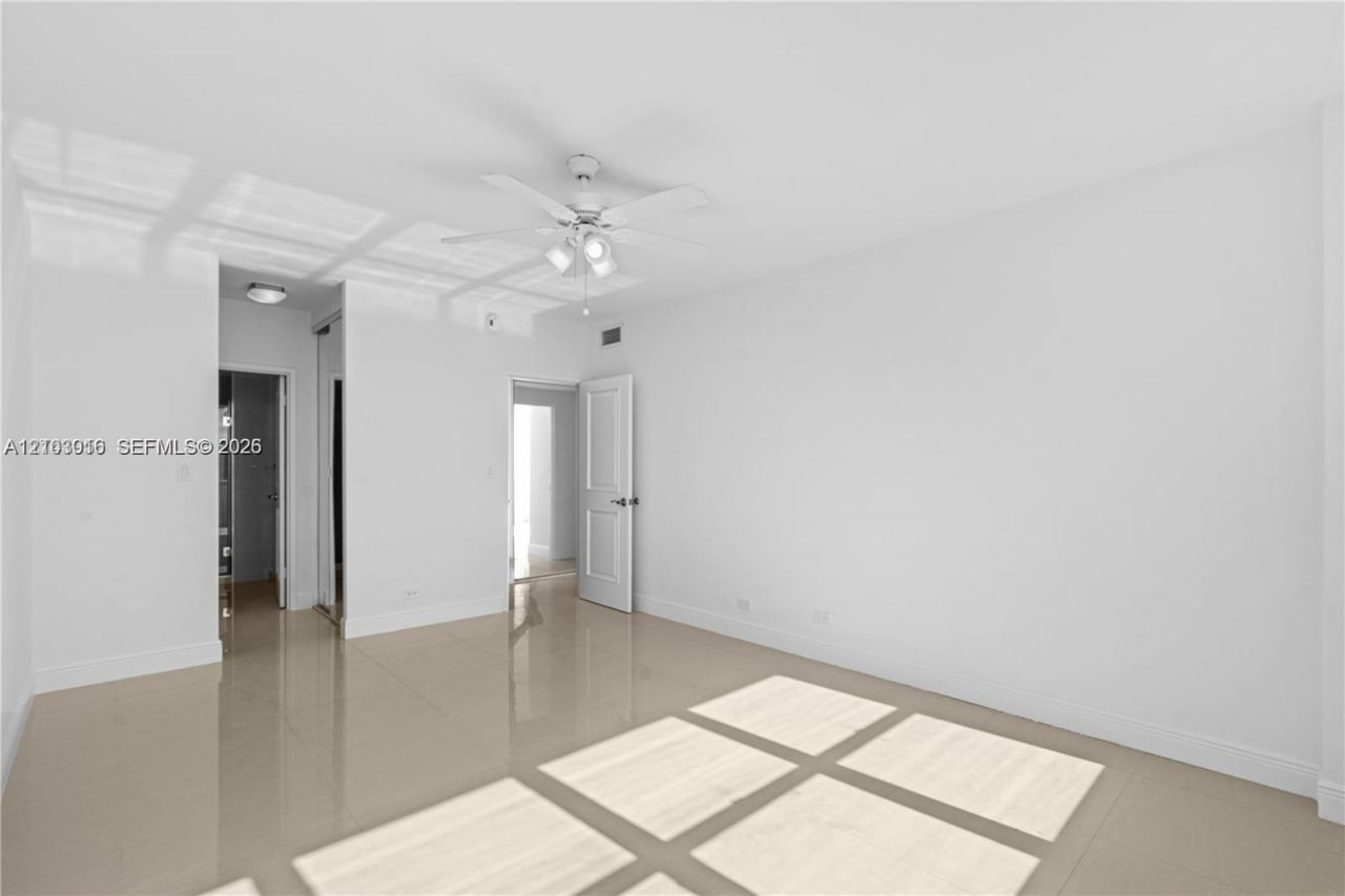 7441 Wayne Ave , Unit 10K, Miami Beach, FL 33141 Photo