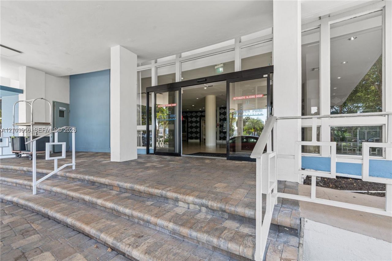 7441 Wayne Ave , Unit 10K, Miami Beach, FL 33141 Photo