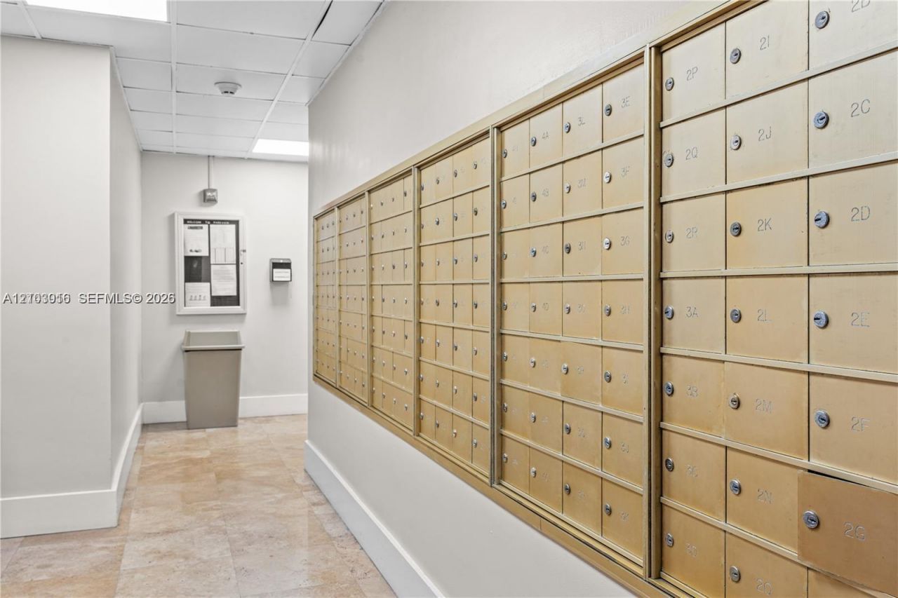 7441 Wayne Ave , Unit 10K, Miami Beach, FL 33141 Photo