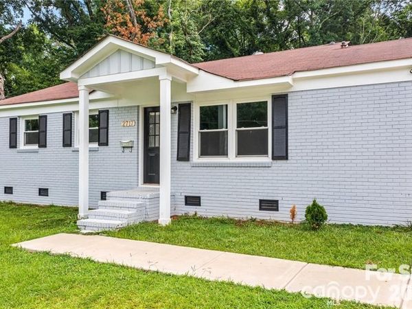 2717 Dora Drive , Charlotte, NC 28215