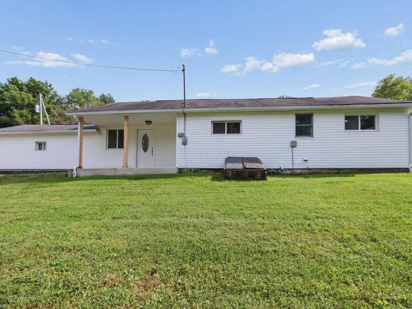 17380 Texas Road SE, Heath, OH 43056