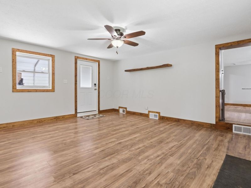 17380 Texas Road SE, Heath, OH 43056 Photo 10