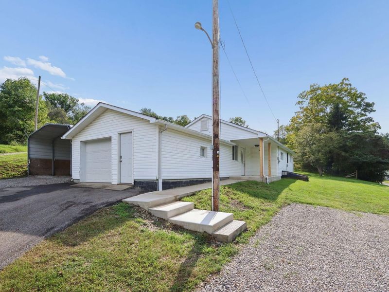 17380 Texas Road SE, Heath, OH 43056 Photo 3
