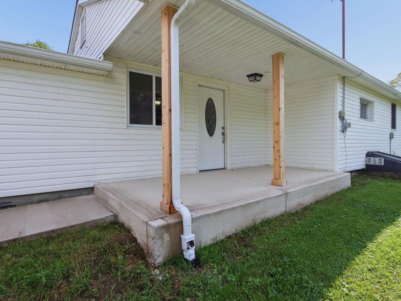 17380 Texas Road SE, Heath, OH 43056 Photo 4