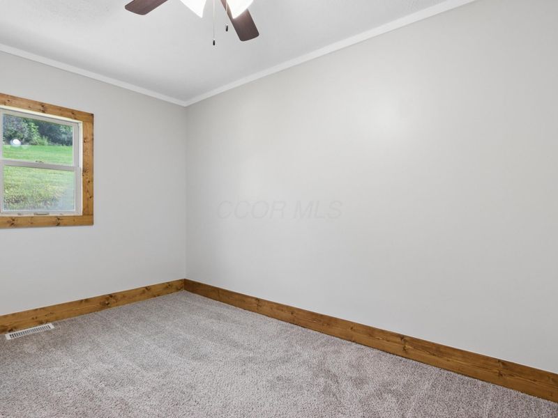 17380 Texas Road SE, Heath, OH 43056 Photo 9