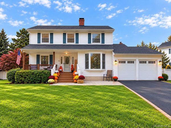 179 Nimbus Road, Holbrook, NY 11741