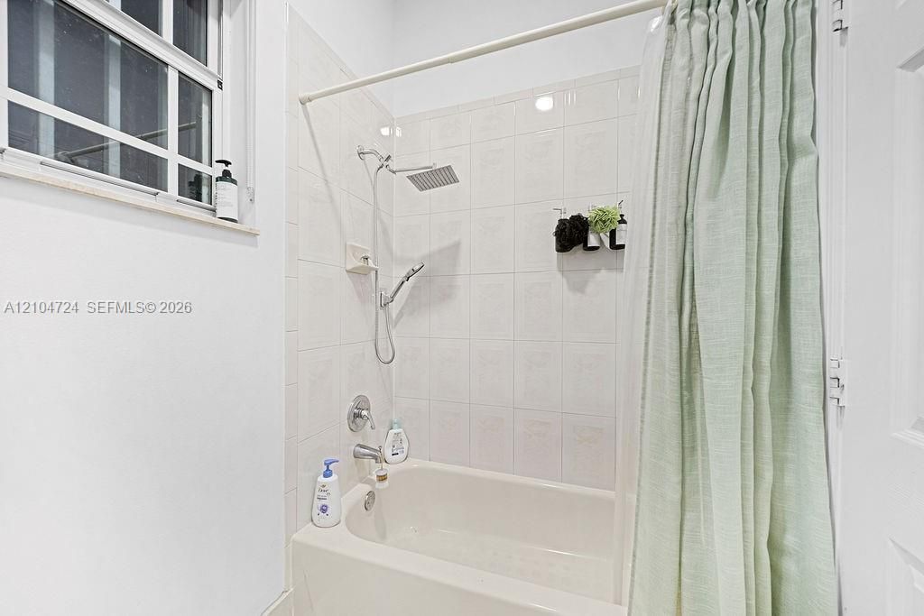 5750 SW 67th Ave , Miami, FL 33143 Photo