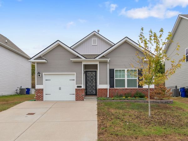 521 Burchell Ln , Columbia, TN 38401