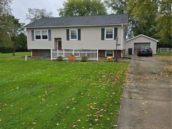 10004 McCallum Avenue NE, Alliance, OH 44601