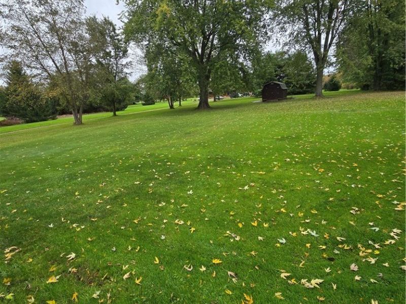 10004 Mccallum Avenue NE, Alliance, OH 44601 Photo 3