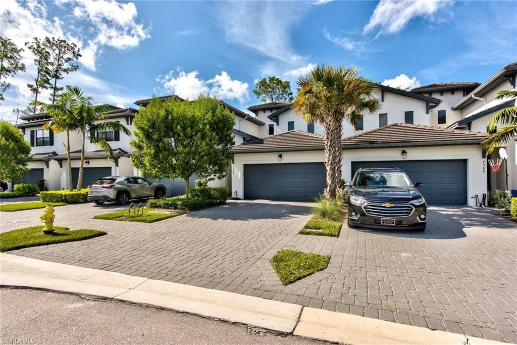 7384 Rockefeller Dr , Naples, FL 34119 Photo
