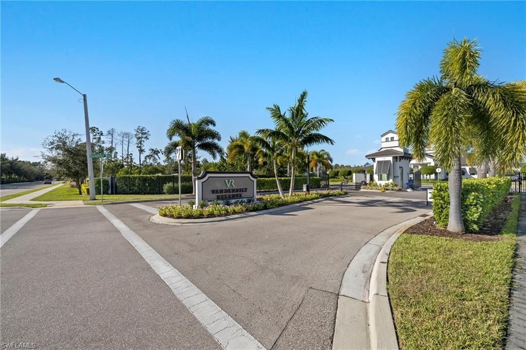 7384 Rockefeller Dr , Naples, FL 34119 Photo