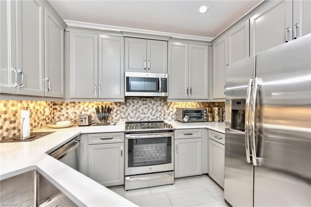 7384 Rockefeller Dr , Naples, FL 34119 Photo