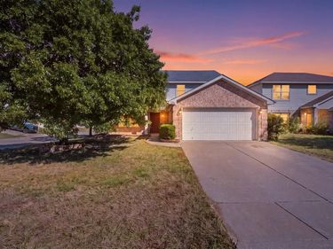 9856 Parkmere Drive, Fort Worth, TX 76108