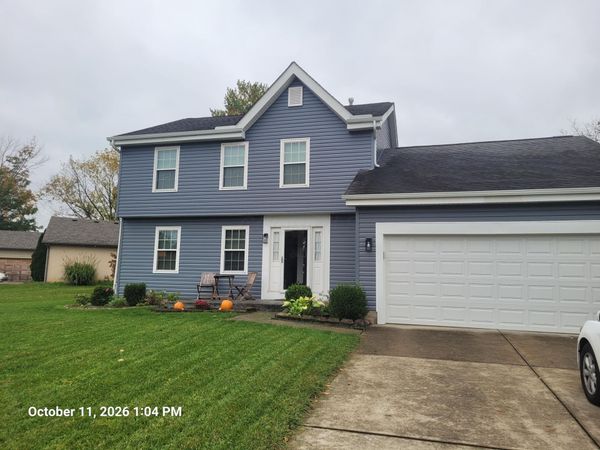 2071 Presley Drive , Grove City, OH 43123