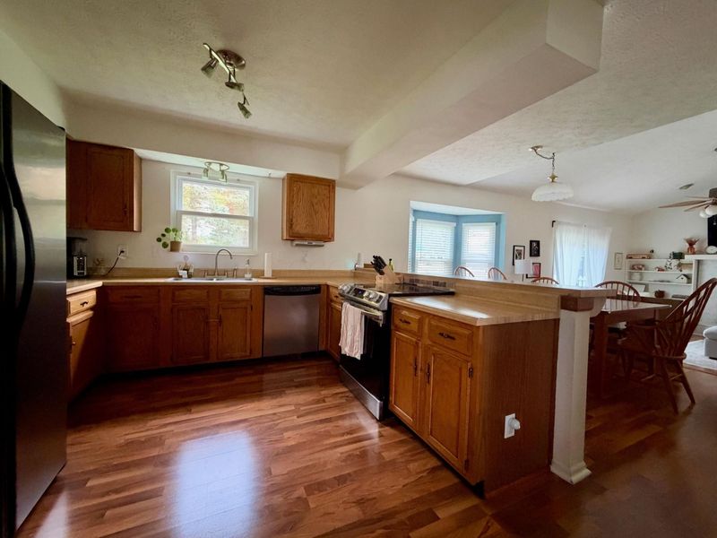 2071 Presley Drive , Grove City, OH 43123 Photo 4