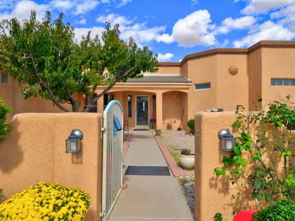 4013 Huron Drive NE, Rio Rancho, NM 87144