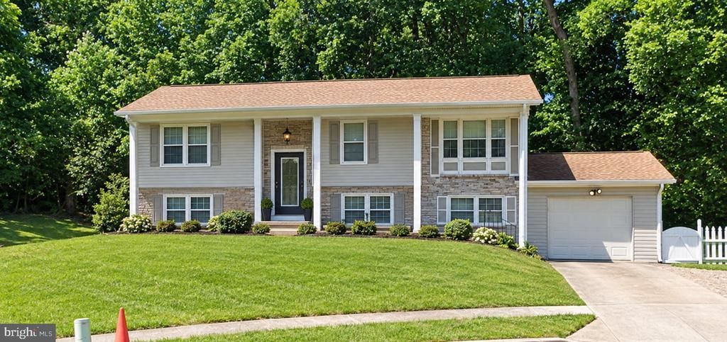 6001 ARMOR DRIVE, CLINTON, MD 20735