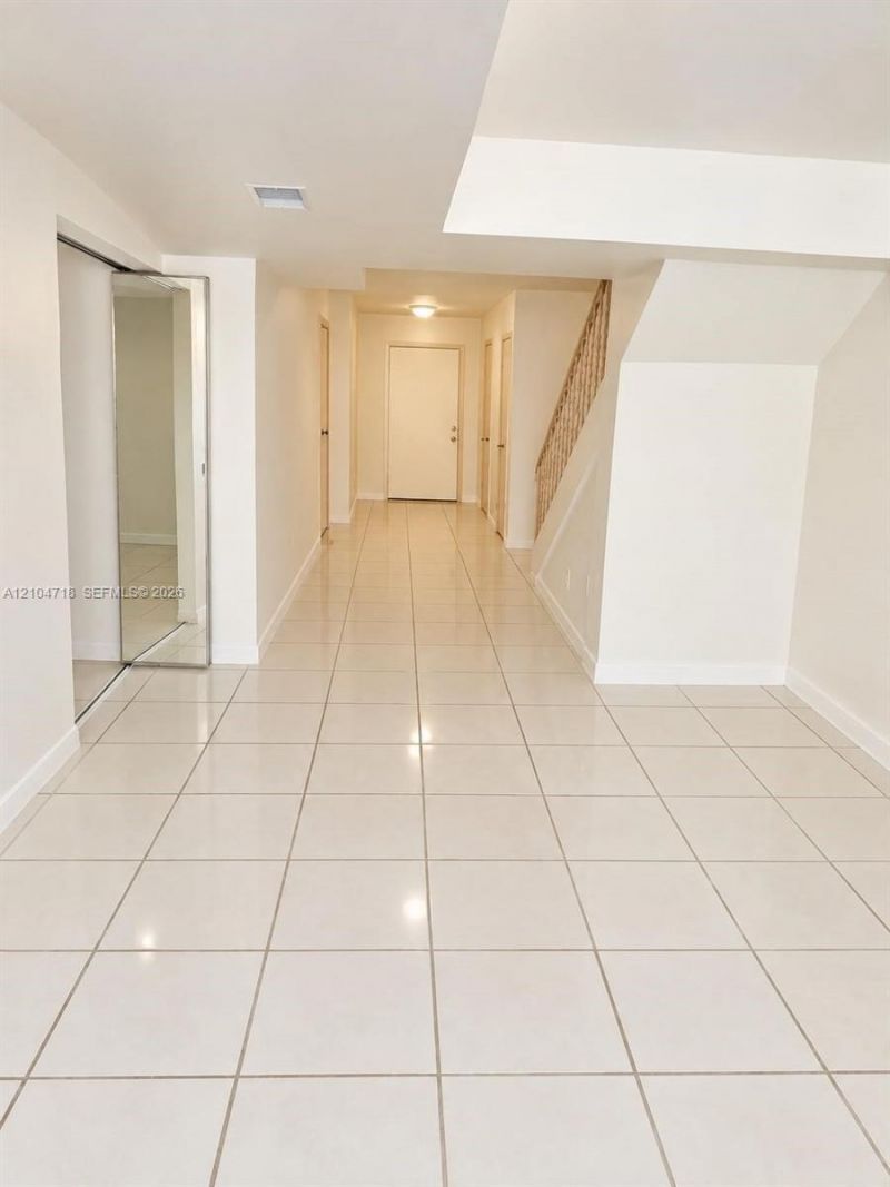 712 NE 26th Ave , Unit 712, Hallandale Beach, FL 33009 Photo
