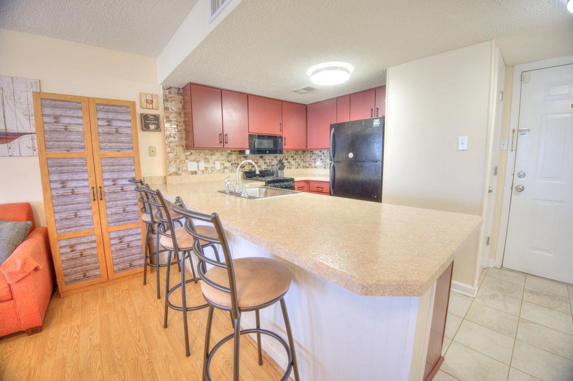 5905 S Kings Hwy.  Photo 5
