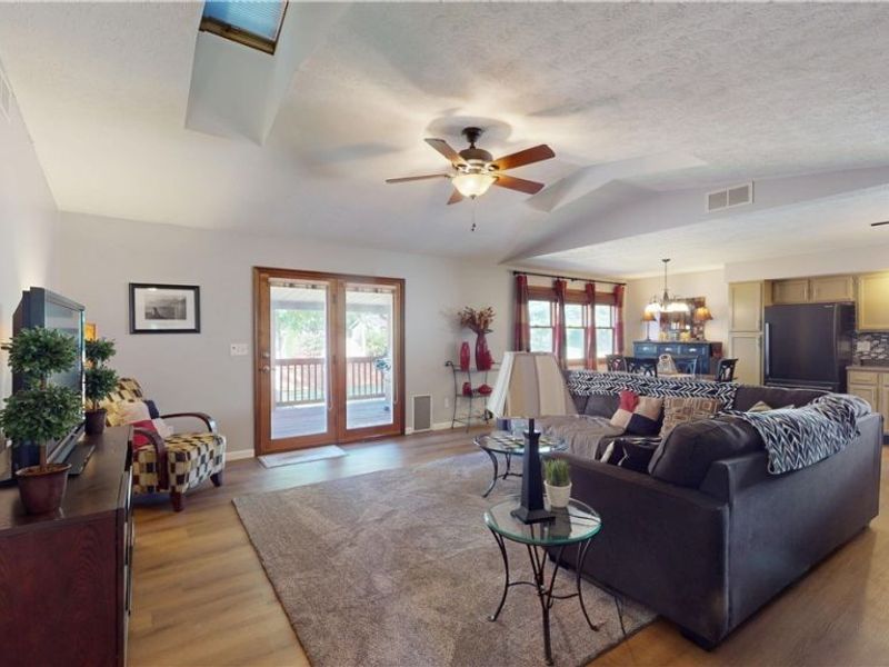 813 Barclay Street, Belpre, OH 45714 Photo 6