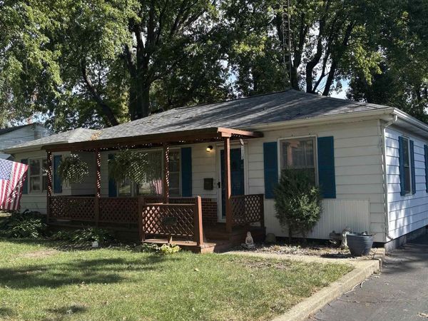 1616 ELMWOOD Street, Jacksonville, IL 62650