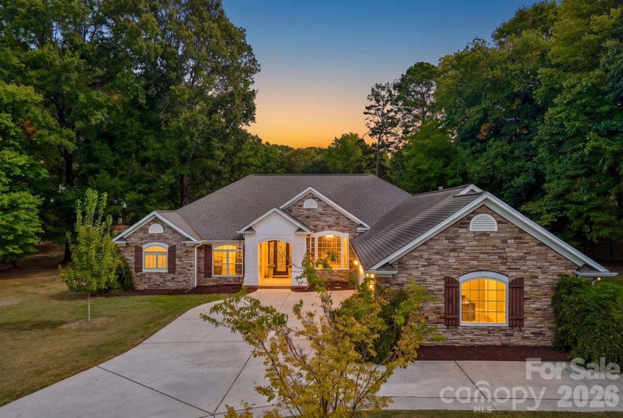 5329 Kuykendall Road, Charlotte, NC 28270 Main Photo