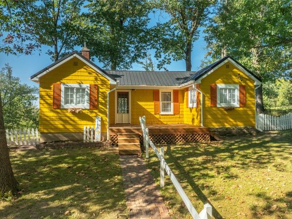 3122 Carroll SE, Cedar Rapids, IA 52403