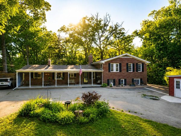 3130 Southwood Dr, Mount Pleasant, WI 53406