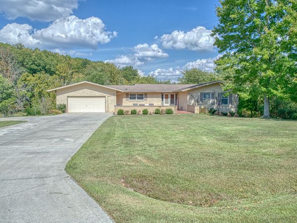 1418 Pilot Dr , Cookeville, TN 38506